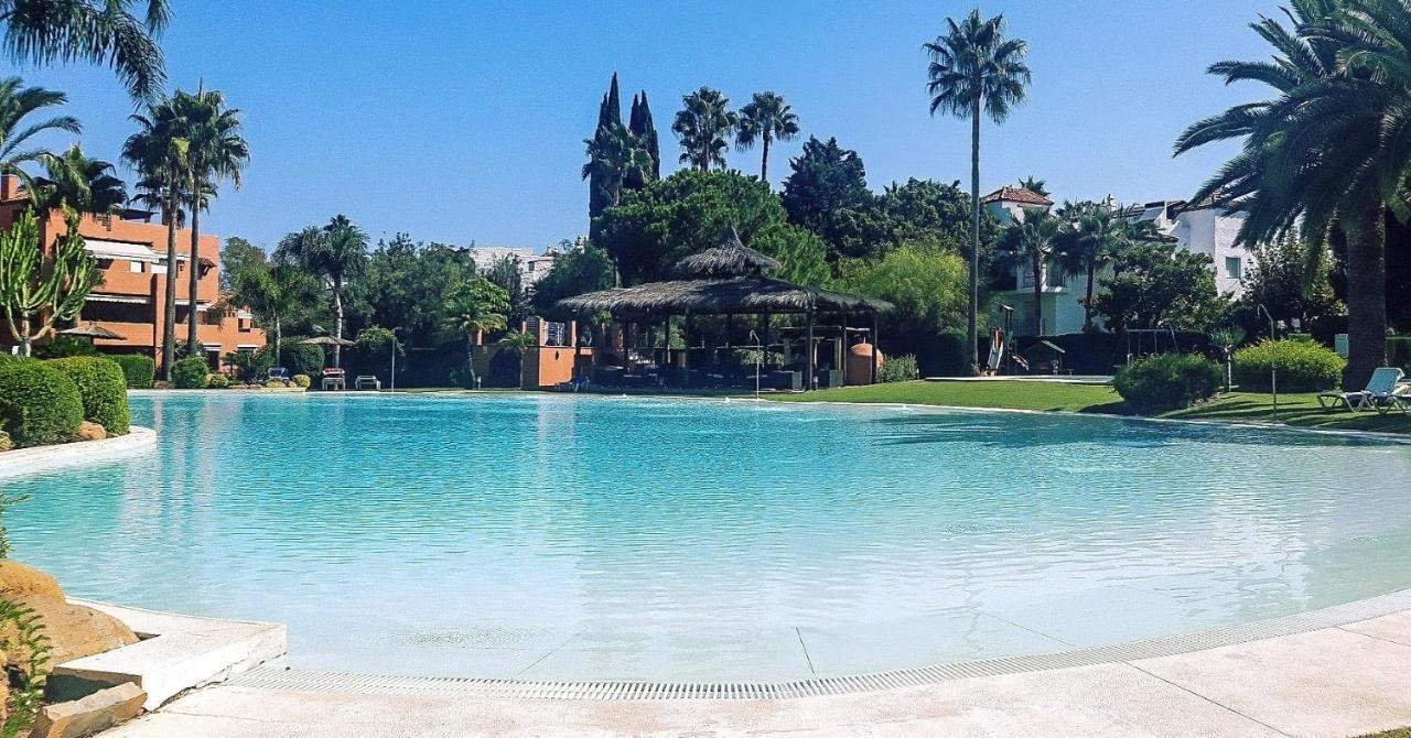 Alhambra Del Golf - Guadalmina Apartment Estepona Luaran gambar